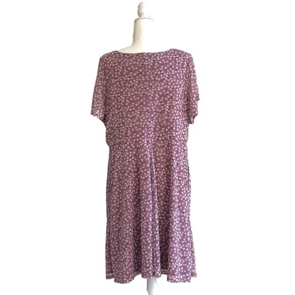 EVRI Dress Woman Lavender White Floral Short Sleeve Knee Length Chiffon Plus 1X - Picture 5 of 11
